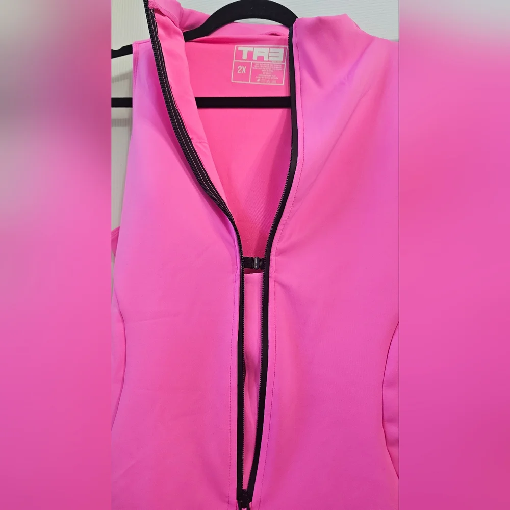 TA3 Sleeveless Surfy Shortie in Bright Pink - Size 2X - Picture 7 of 10